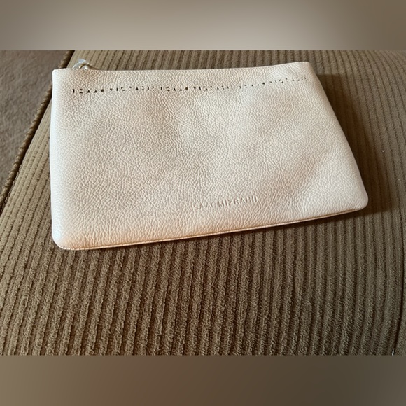 Isaac Mizrahi Handbags - Isaac Mizrahi leather pouch new